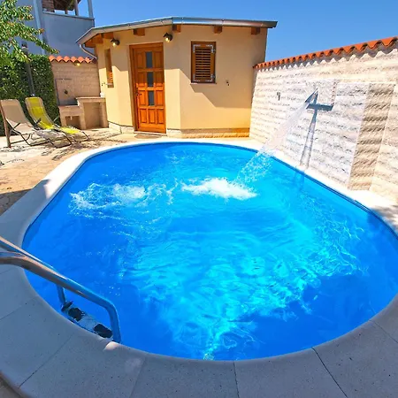 House Bojan 801