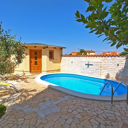 House Bojan 801 *